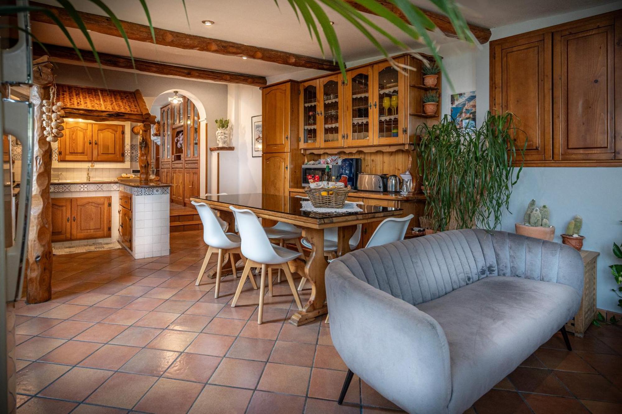 Villa Islamorada Pool And Sea View Масса-Лубренсе Экстерьер фото